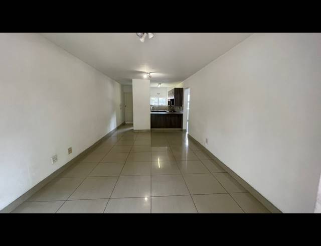 2 BEDROOM APARTMENT FOR SALE IN ESSENWOOD
